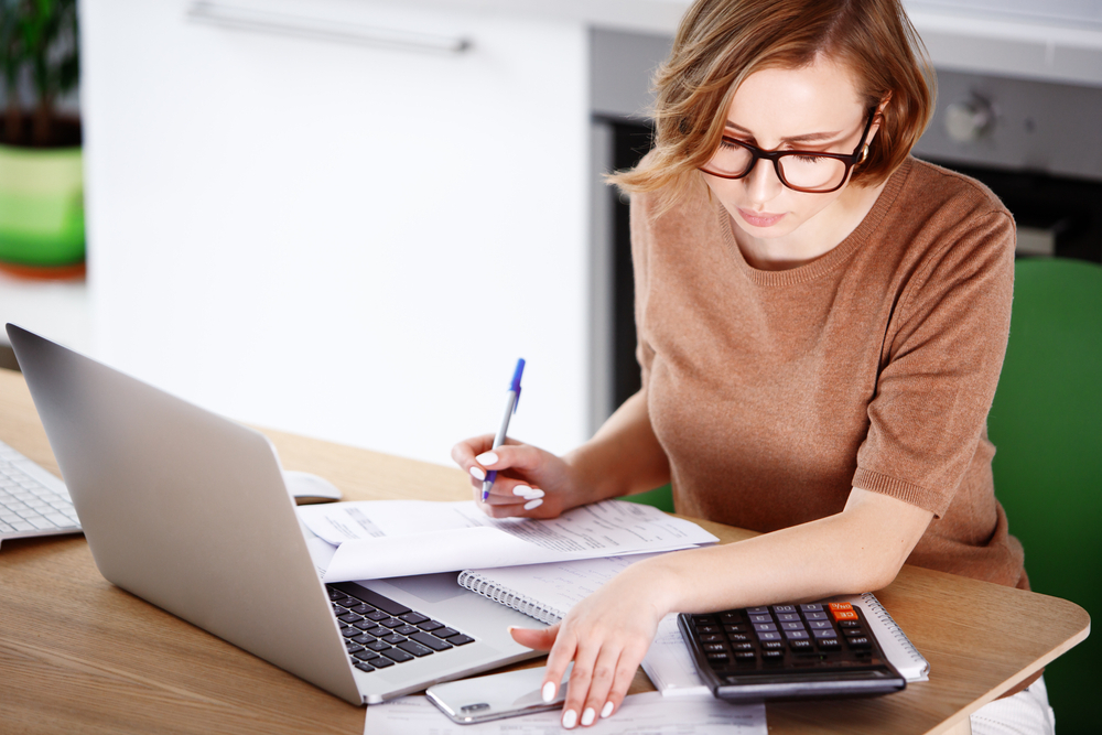 How to Cope with Debt in the UAE After a Lay-off or a Pay Cut